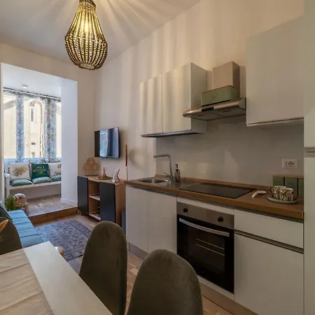 Apartment Guesthost - Termini Cozy Grey *
